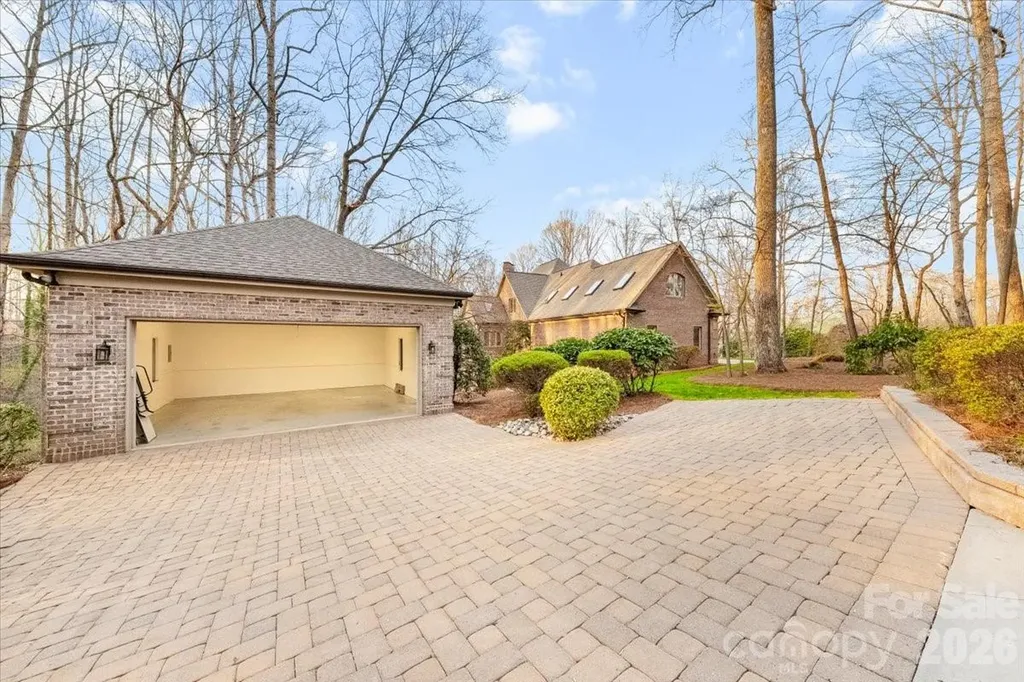 1043 Rolling Green Drive Newton NC 28658