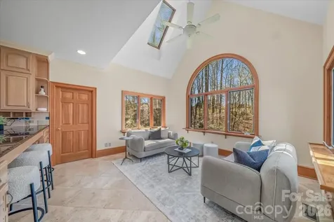 1043 Rolling Green Drive Newton NC 28658
