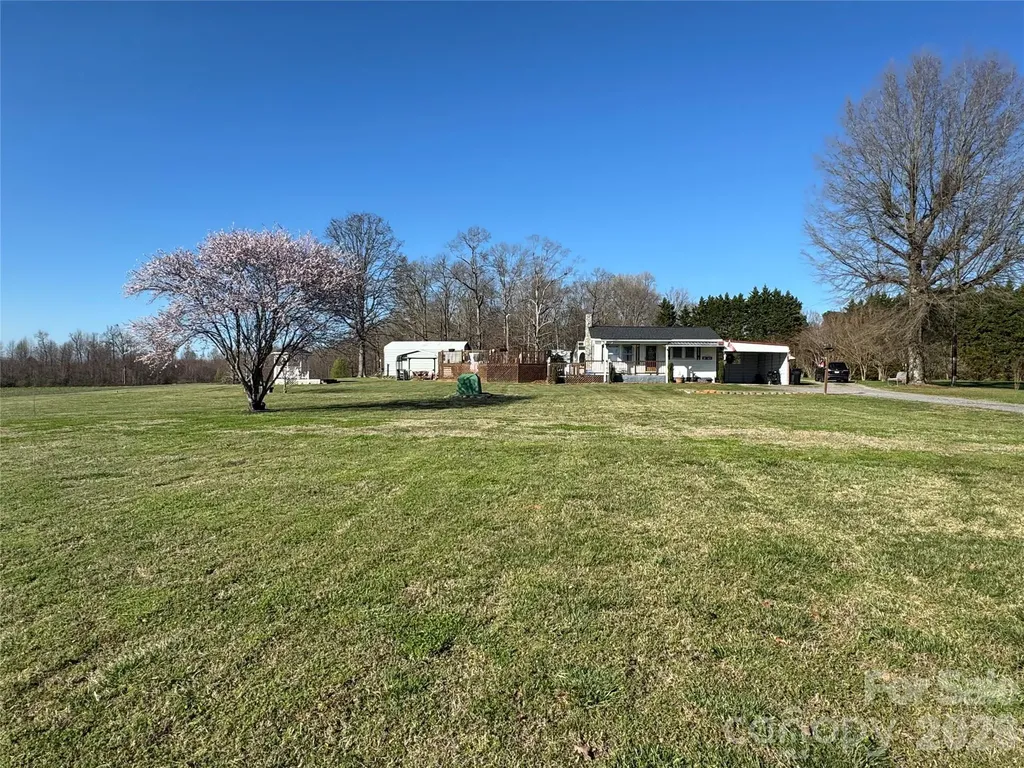 824 Baxter Road Cherryville NC 28021