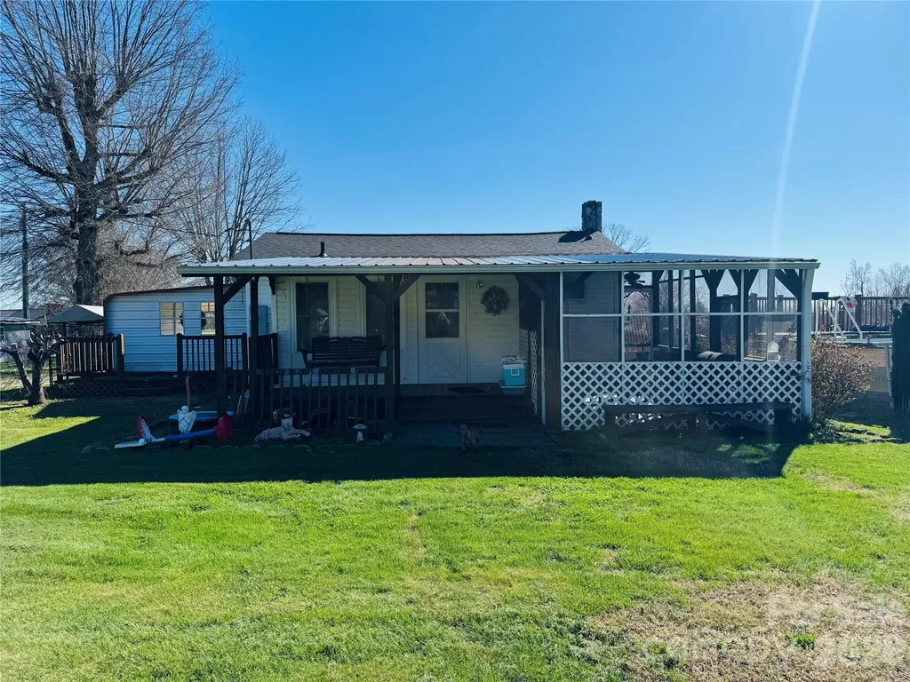 824 Baxter Road Cherryville NC 28021