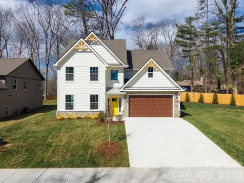 9 Myrtle Lee Cove Arden NC 28704