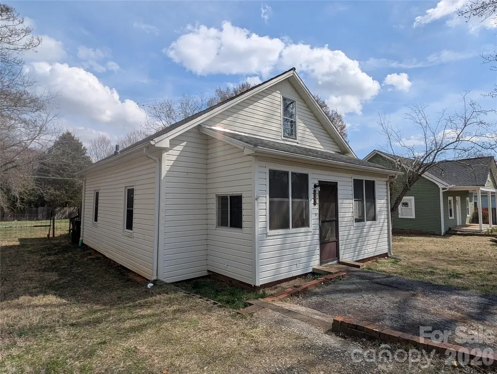 633 S Eastway Drive Troutman NC 28166
