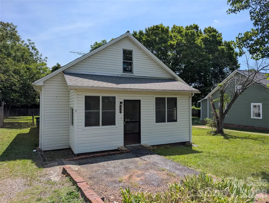 633 S Eastway Drive Troutman NC 28166