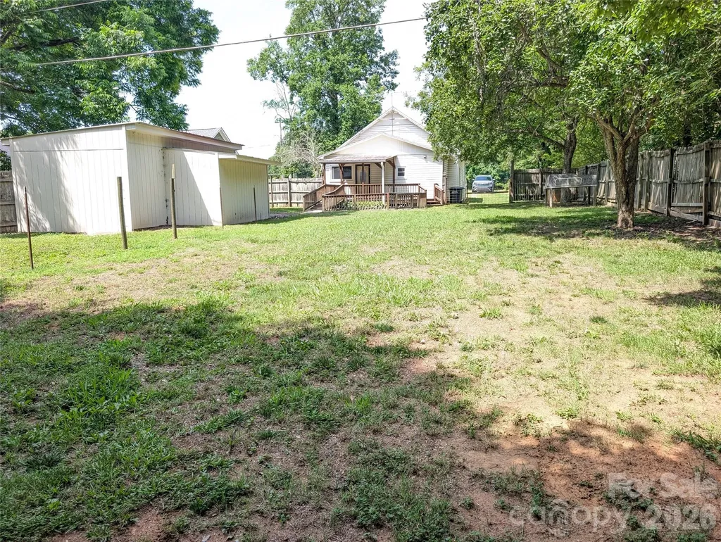 633 S Eastway Drive Troutman NC 28166