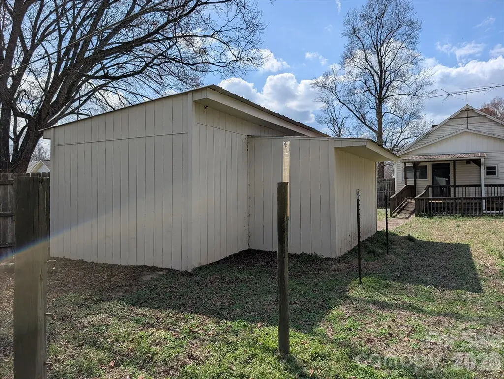 633 S Eastway Drive Troutman NC 28166