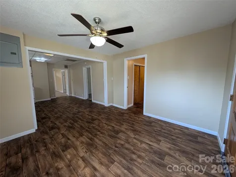 633 S Eastway Drive Troutman NC 28166