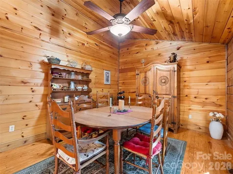 6 Ravenwood Lane Horse Shoe NC 28742