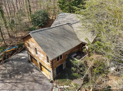6 Ravenwood Lane Horse Shoe NC 28742