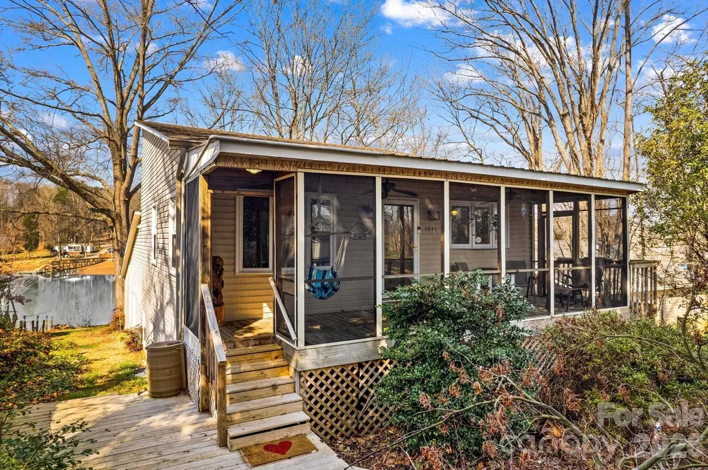 1331 Hickory Point Drive Lexington NC 27292