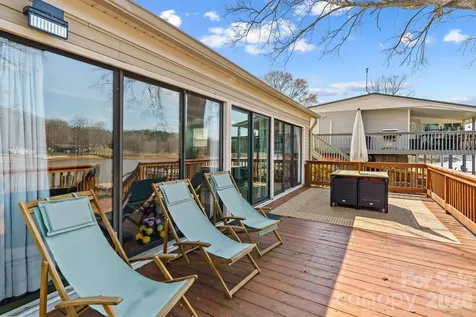 1331 Hickory Point Drive Lexington NC 27292
