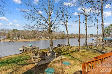 1331 Hickory Point Drive Lexington NC 27292