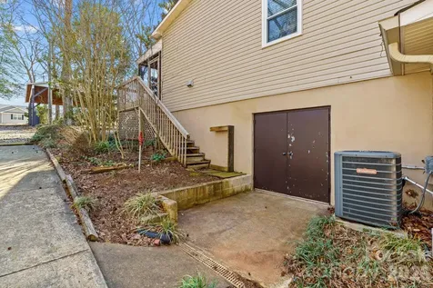 1331 Hickory Point Drive Lexington NC 27292