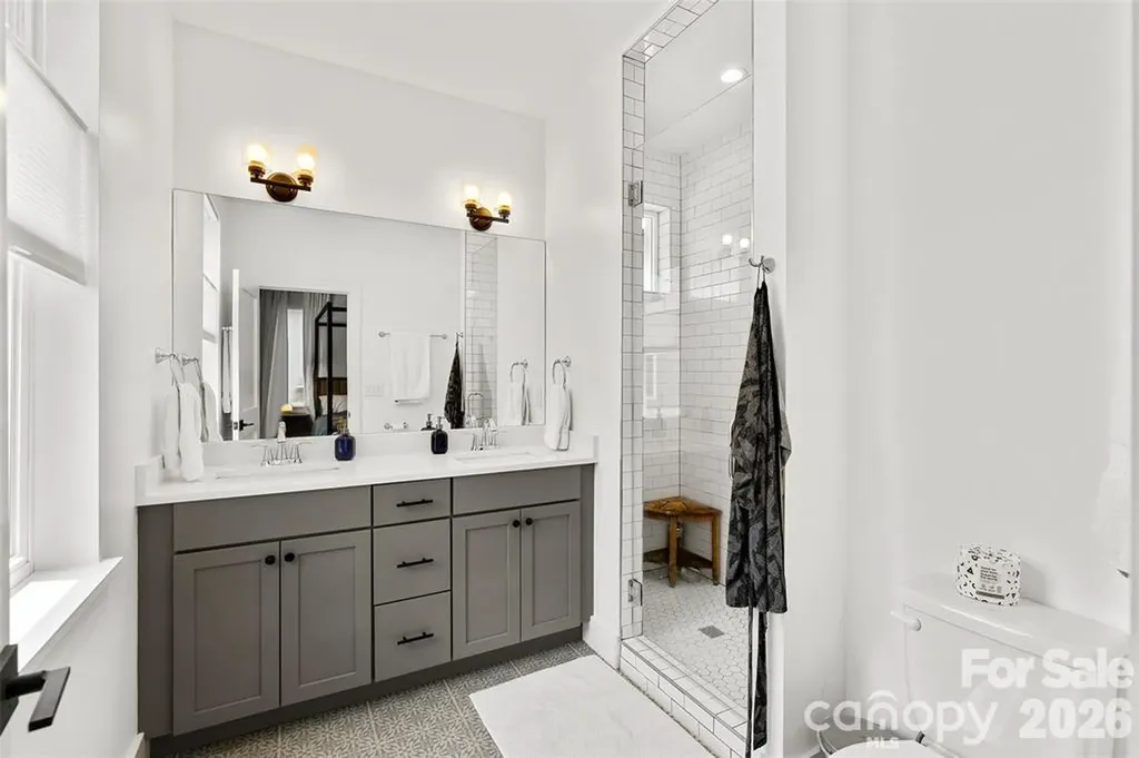 127 Alma Lane Asheville NC 28806