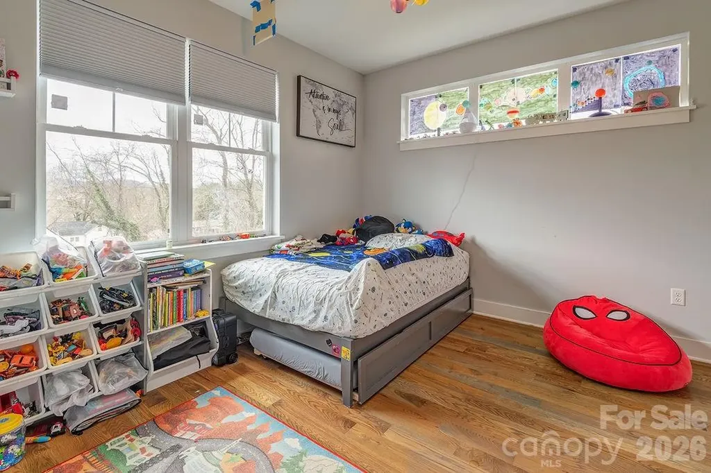 127 Alma Lane Asheville NC 28806
