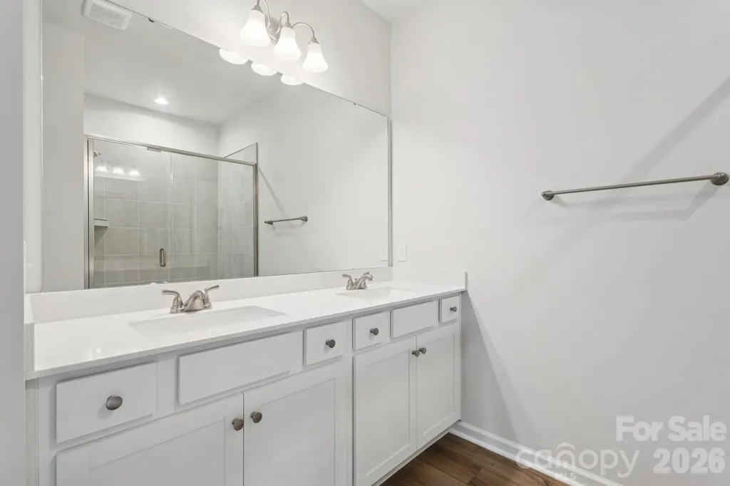 4628 Lakeview Road Charlotte NC 28216