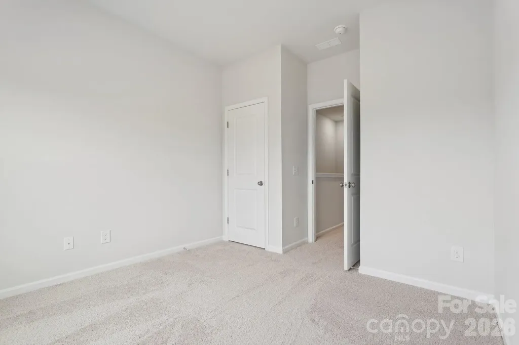 4628 Lakeview Road Charlotte NC 28216