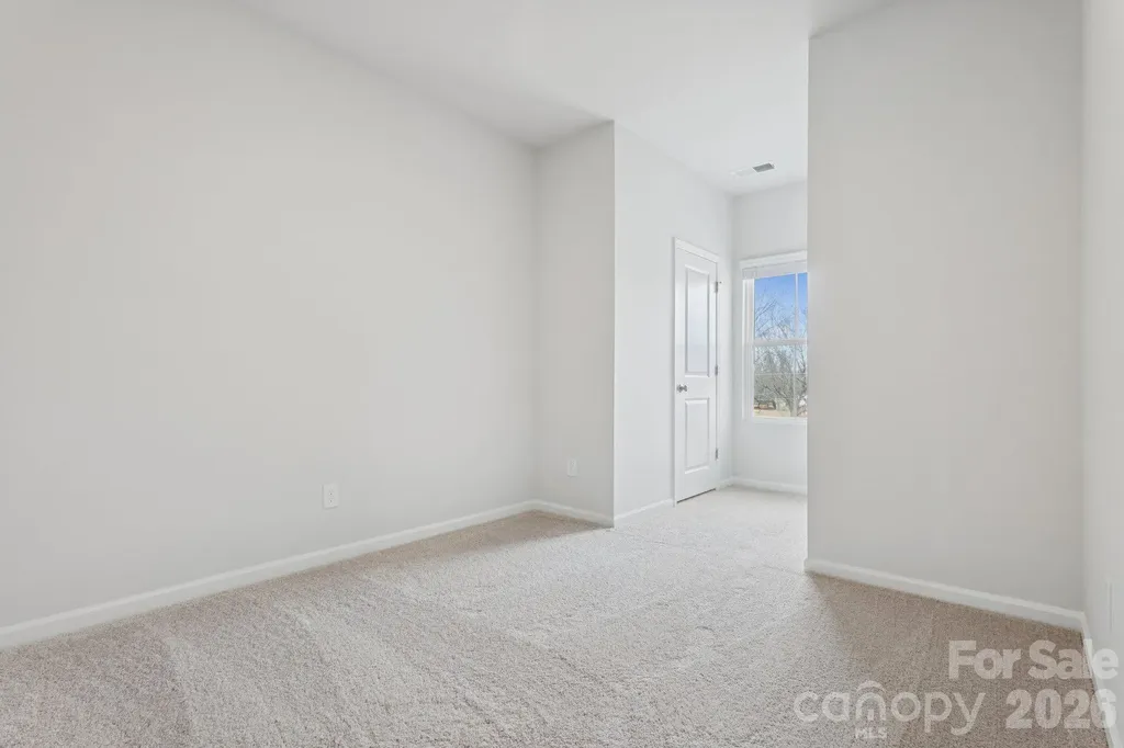 4628 Lakeview Road Charlotte NC 28216