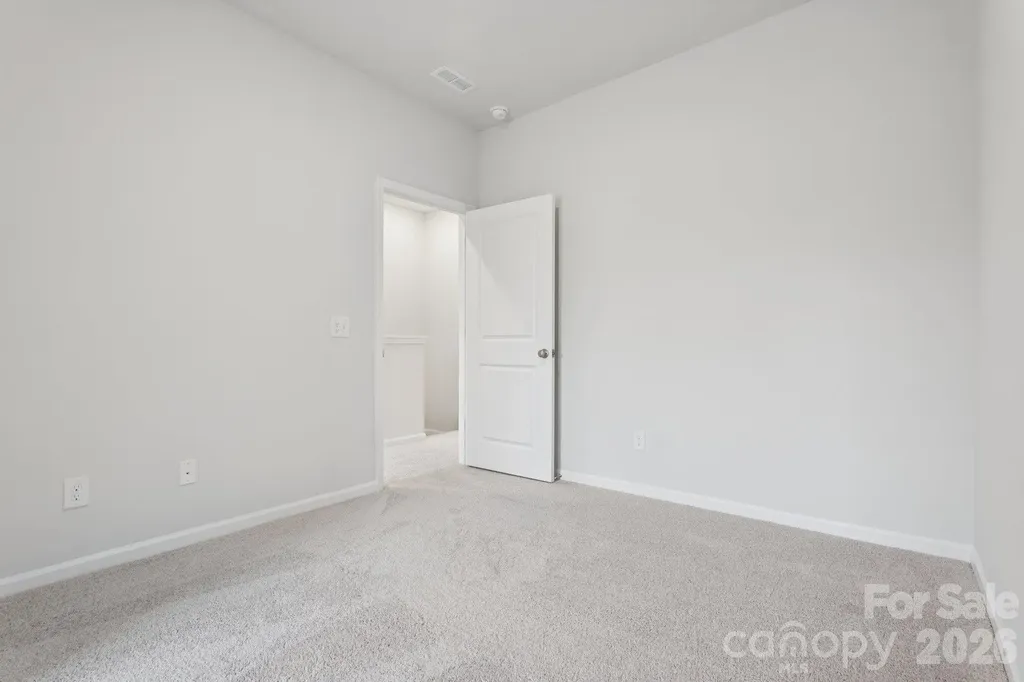 4628 Lakeview Road Charlotte NC 28216