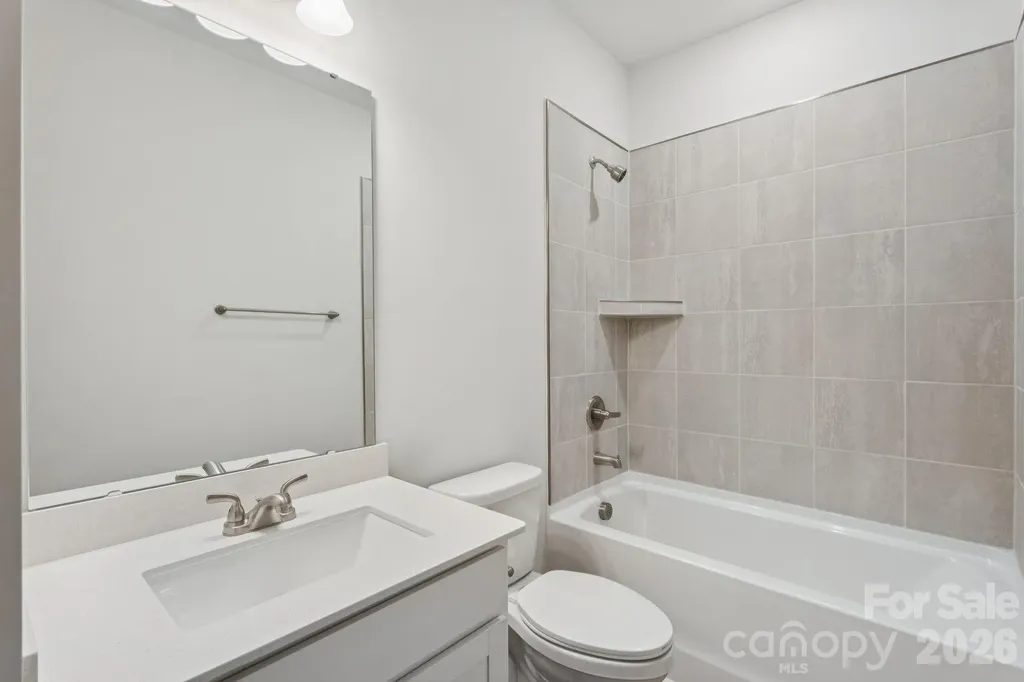 4628 Lakeview Road Charlotte NC 28216