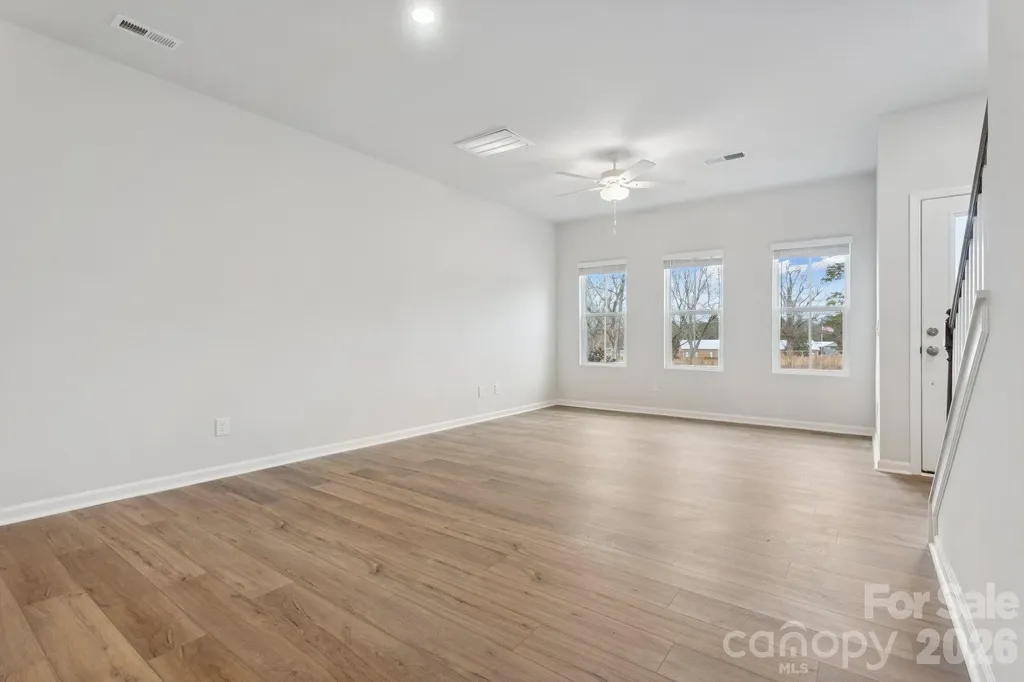 4628 Lakeview Road Charlotte NC 28216