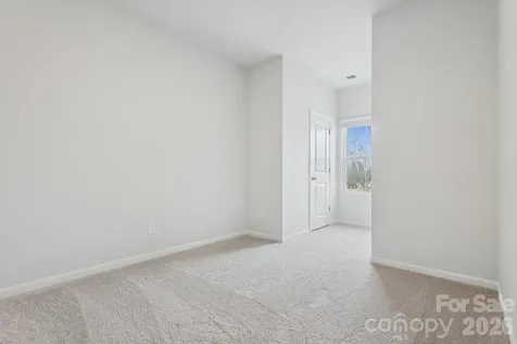 4628 Lakeview Road Charlotte NC 28216