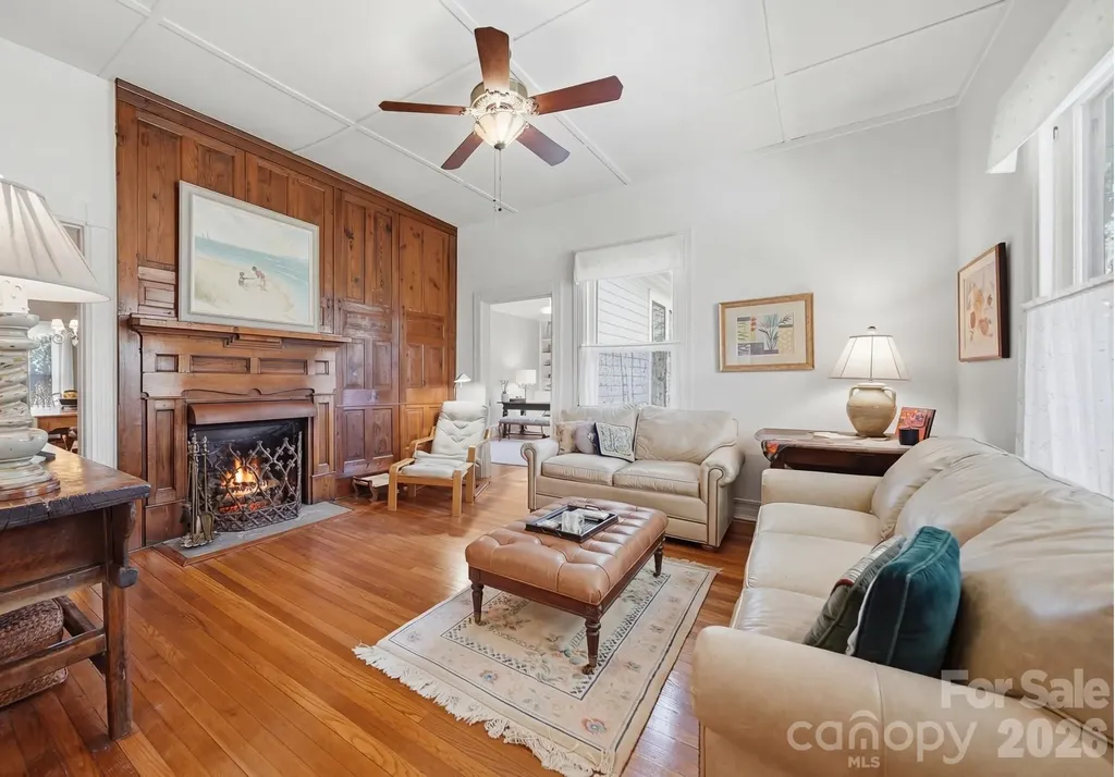 321 9th Street NW Hickory NC 28601
