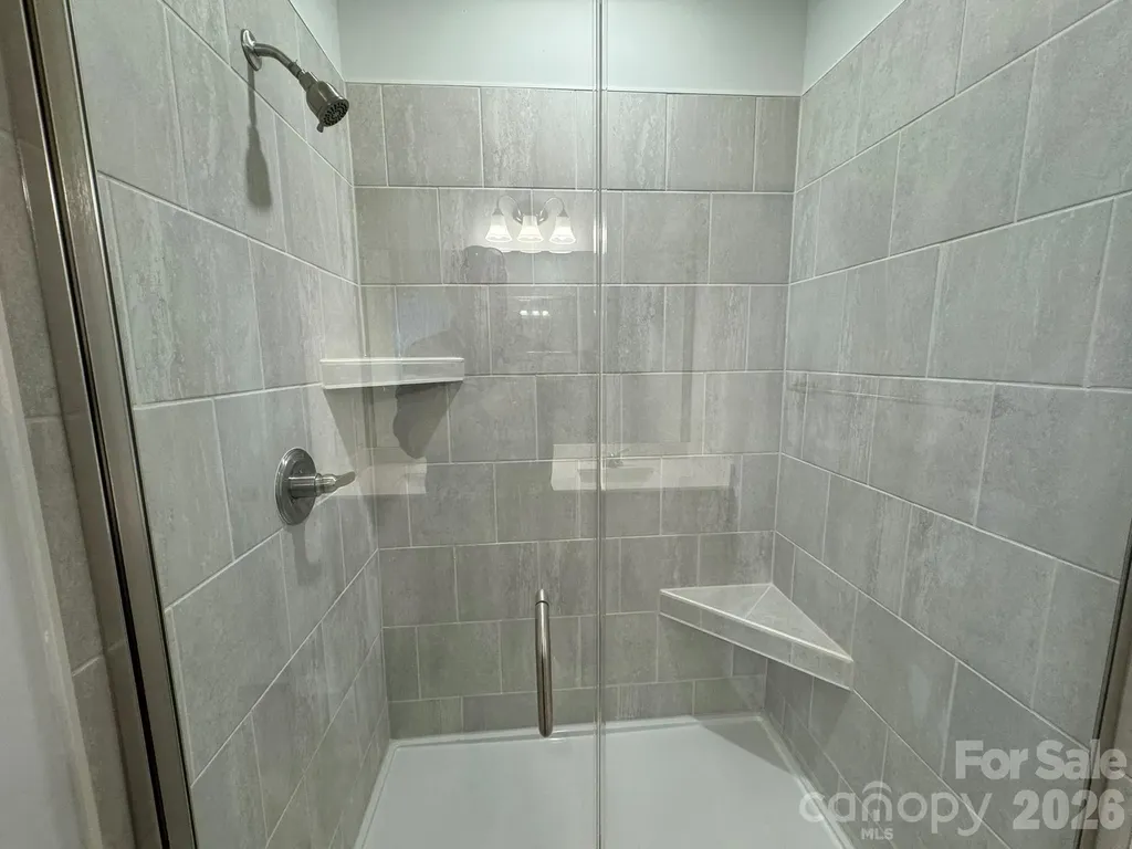 4632 Lakeview Road Charlotte NC 28216