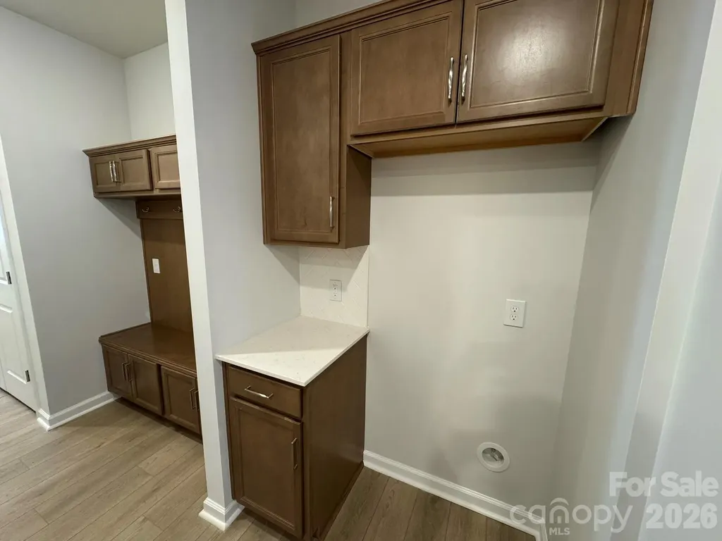 4632 Lakeview Road Charlotte NC 28216