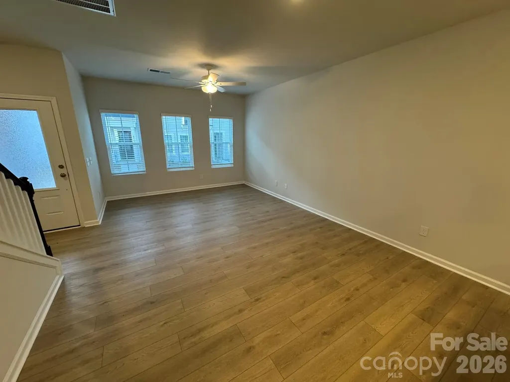 4632 Lakeview Road Charlotte NC 28216