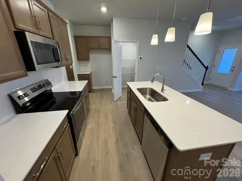 4632 Lakeview Road Charlotte NC 28216