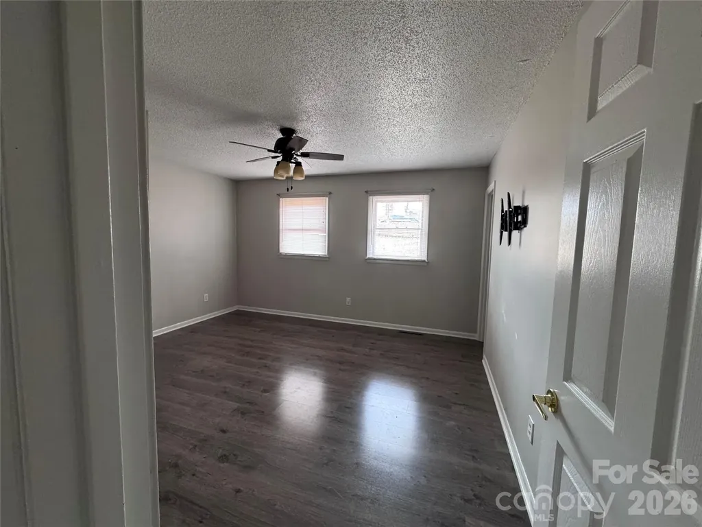 1511 Old Carriage Drive Newton NC 28658