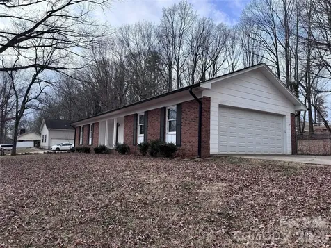 1511 Old Carriage Drive Newton NC 28658