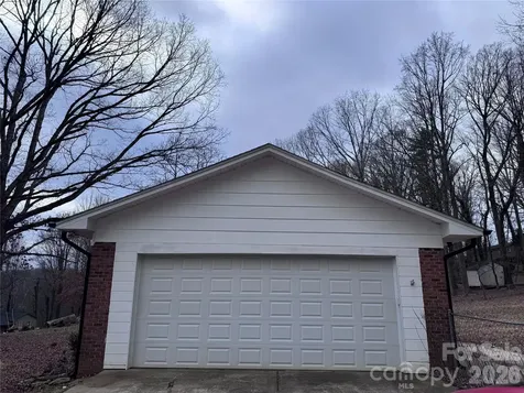 1511 Old Carriage Drive Newton NC 28658