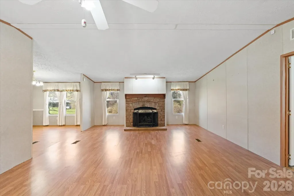 18 Ford Valley Road Weaverville NC 28787