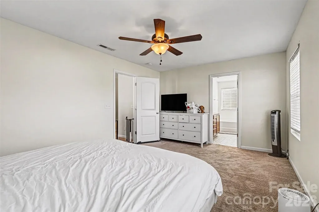 2419 Impatien Drive Charlotte NC 28215