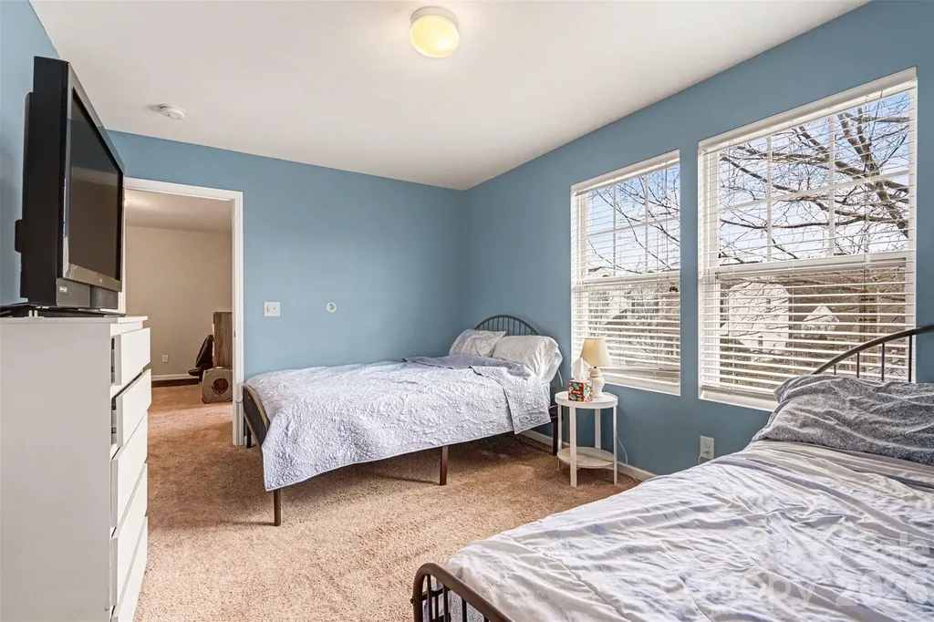2419 Impatien Drive Charlotte NC 28215