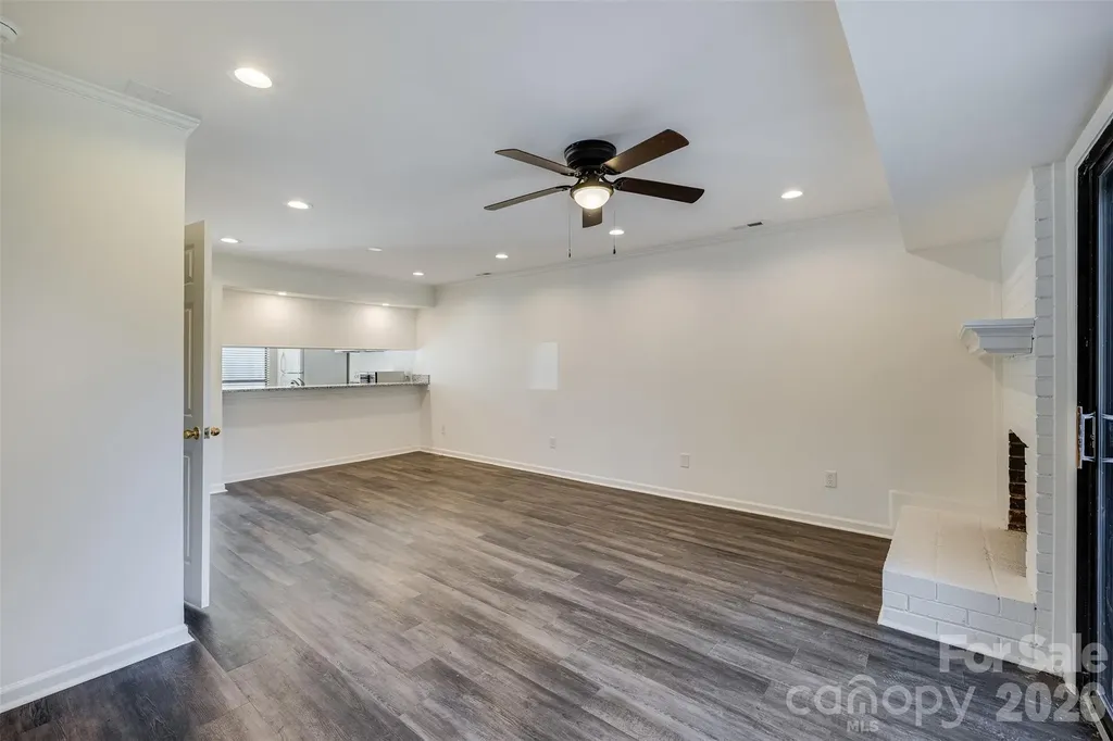 11020 Carmel Crossing Road Charlotte NC 28226
