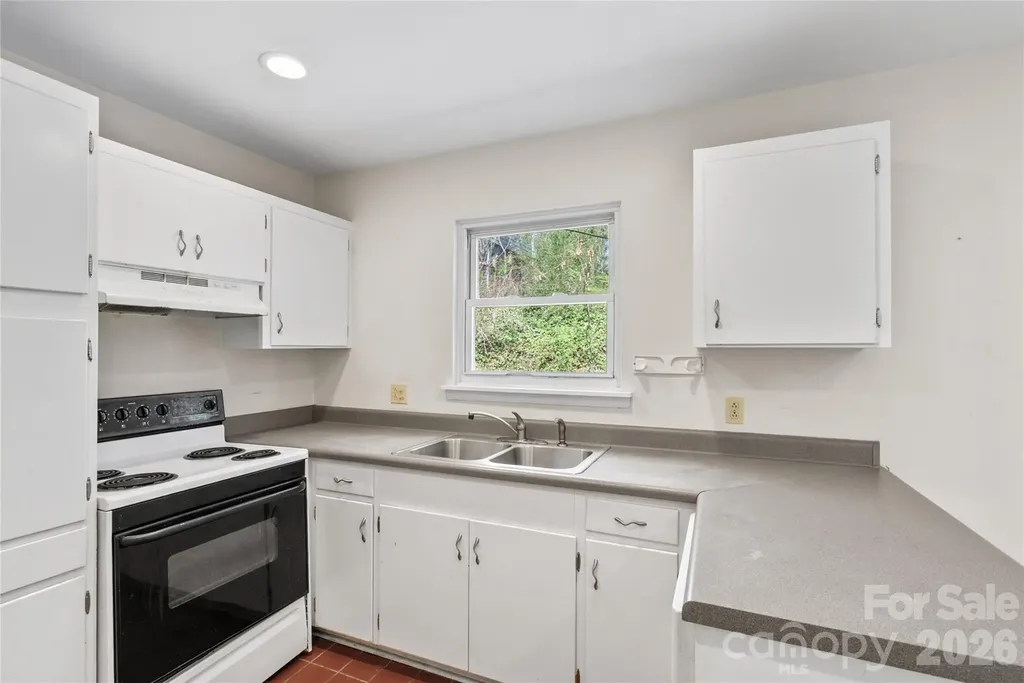 1 Clearbrook Road Asheville NC 28805