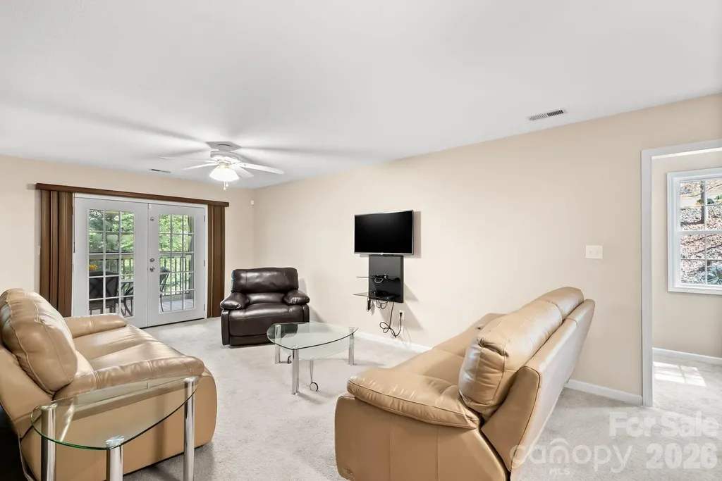 100 Thistle Knoll Court Asheville NC 28803