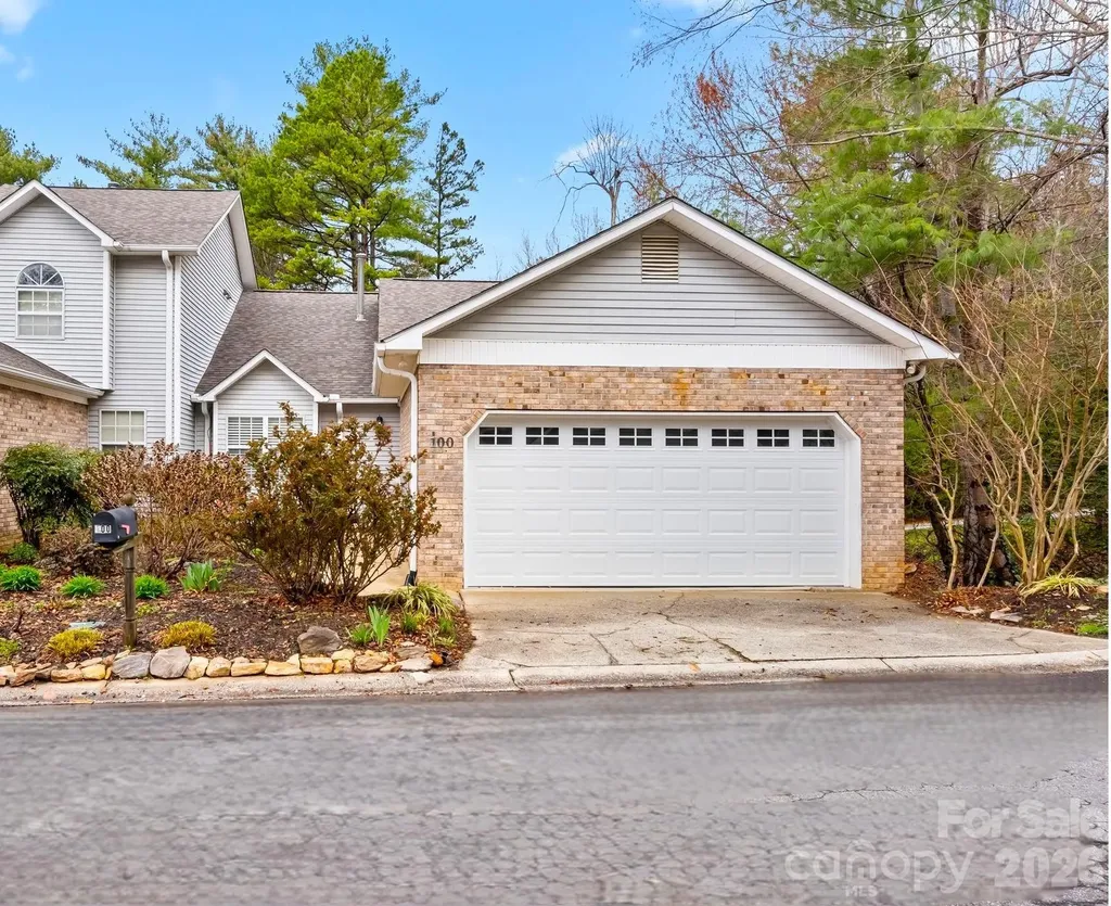 100 Thistle Knoll Court Asheville NC 28803