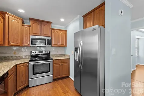 100 Thistle Knoll Court Asheville NC 28803