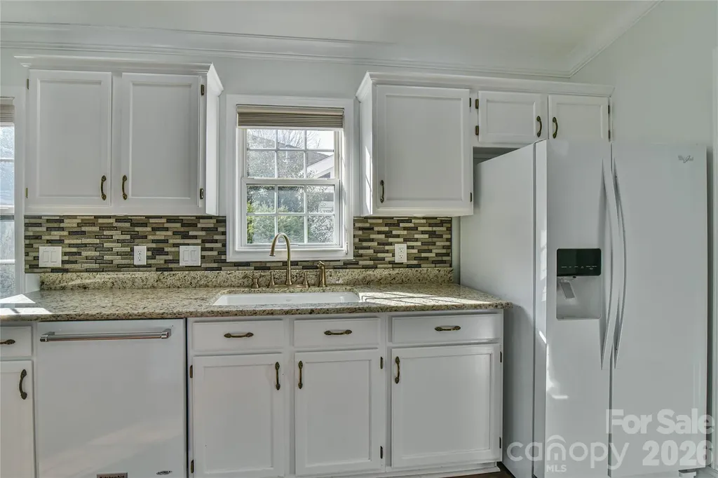 4 Heather Way Candler NC 28715