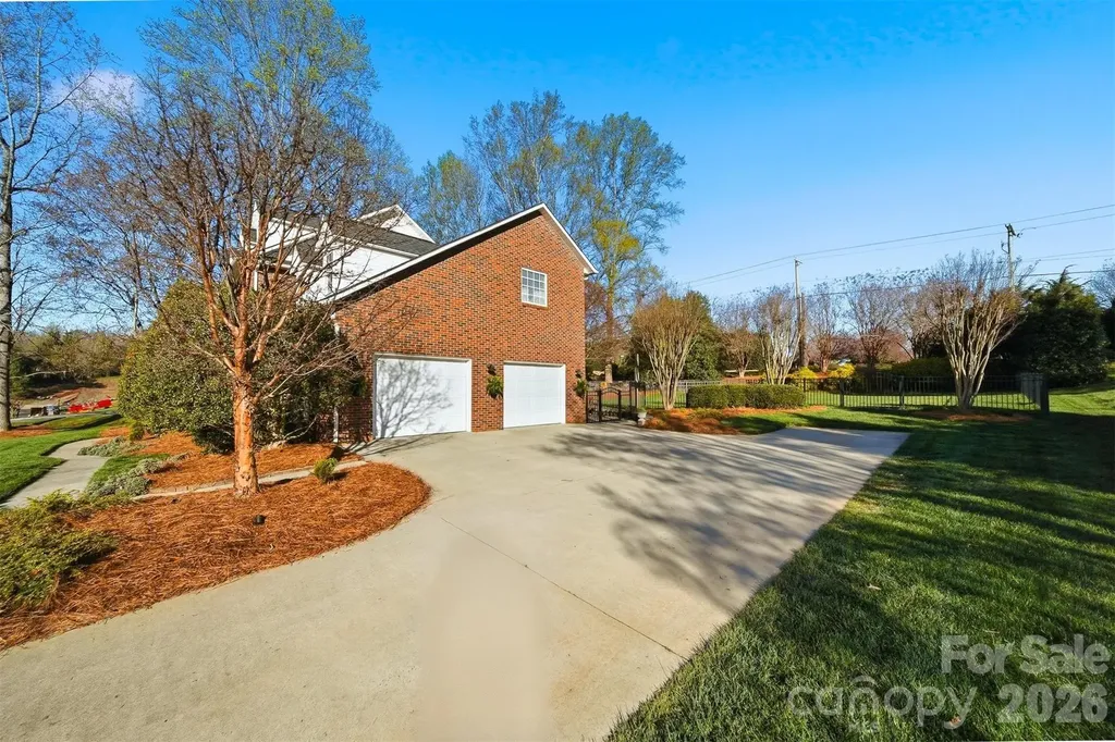 2716 Charleston Court Claremont NC 28610