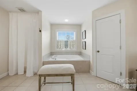 2716 Charleston Court Claremont NC 28610