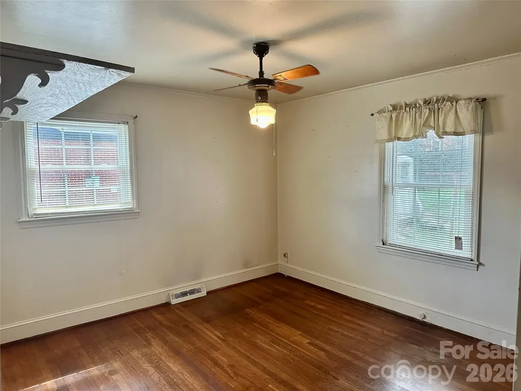 1435 Dean Street Charlotte NC 28216