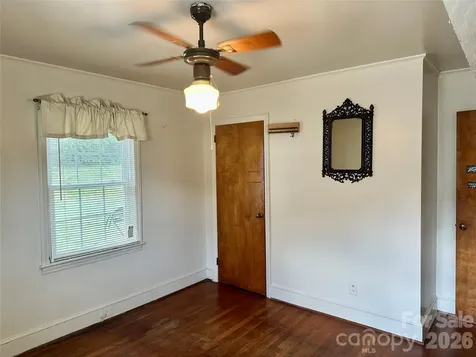 1435 Dean Street Charlotte NC 28216
