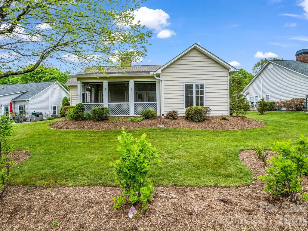 276 Cambridge Drive Brevard NC 28712