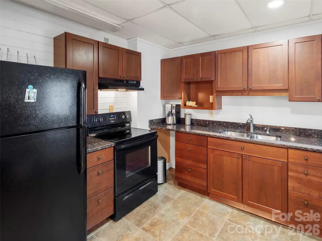 10 Dunnwoody Court Arden NC 28704