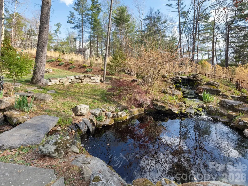10 Dunnwoody Court Arden NC 28704