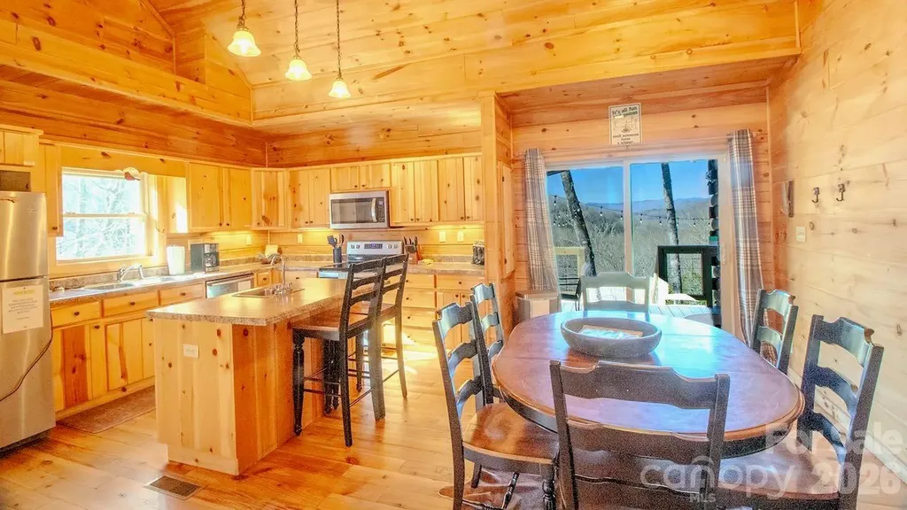 187 Gardeners Cove Whittier NC 28789